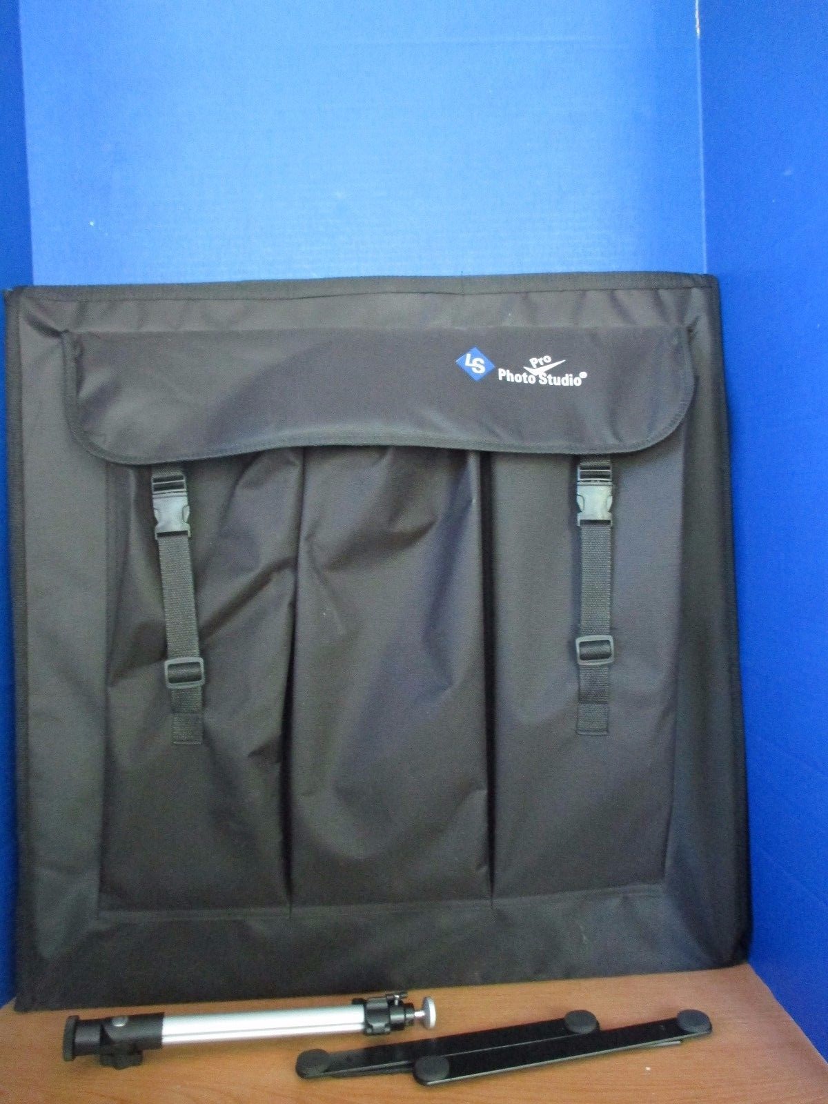 LS PRO PHOTO STUDIO~Table-Top 24″ x 24″ Photo Tent with Tripod