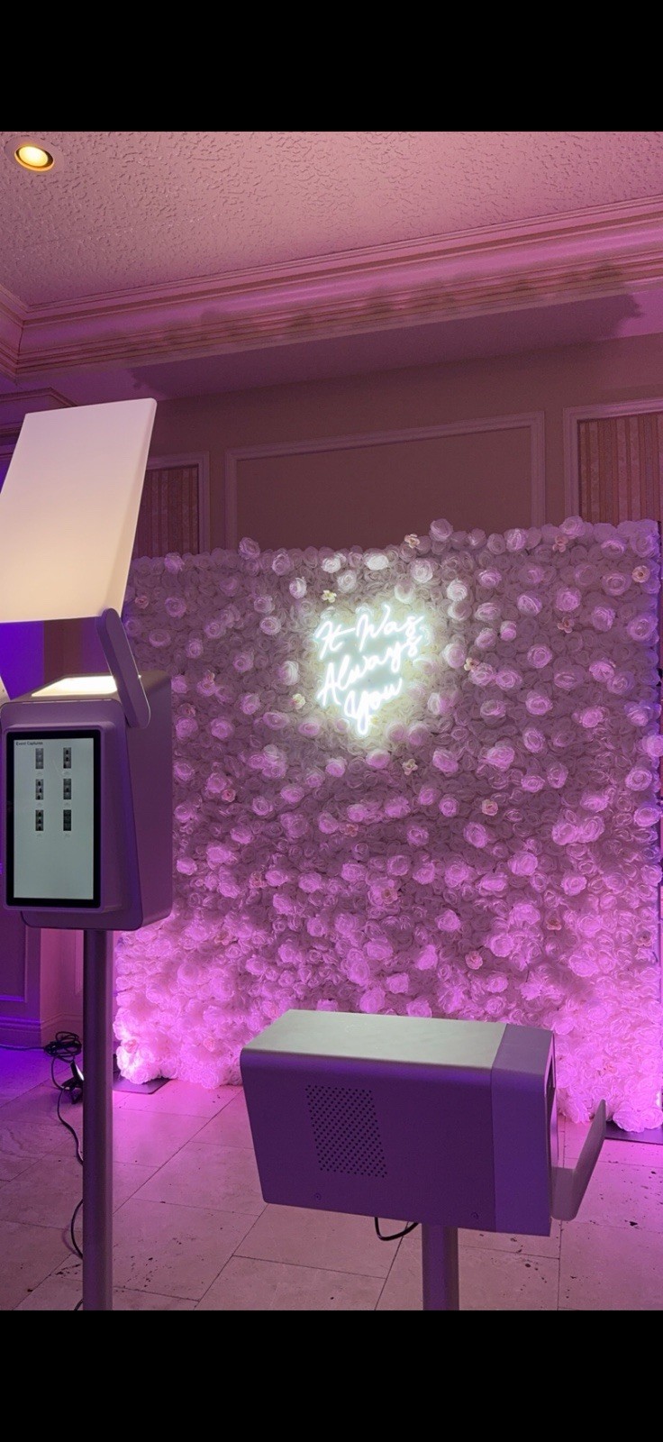 Photobooth Supply Co Queso Booth and Printer Photo Booth