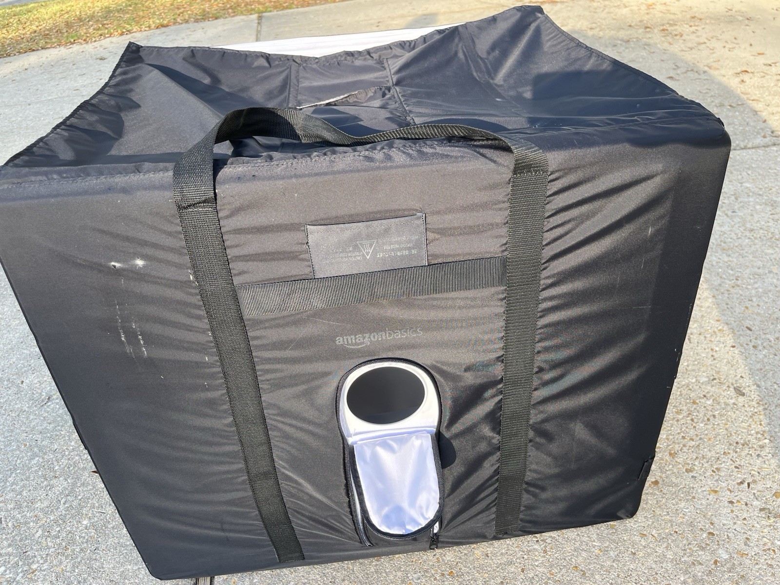 Amazon Basics Portable Foldable Photo Studio Box with LED Light – 25 x 30 x 25in