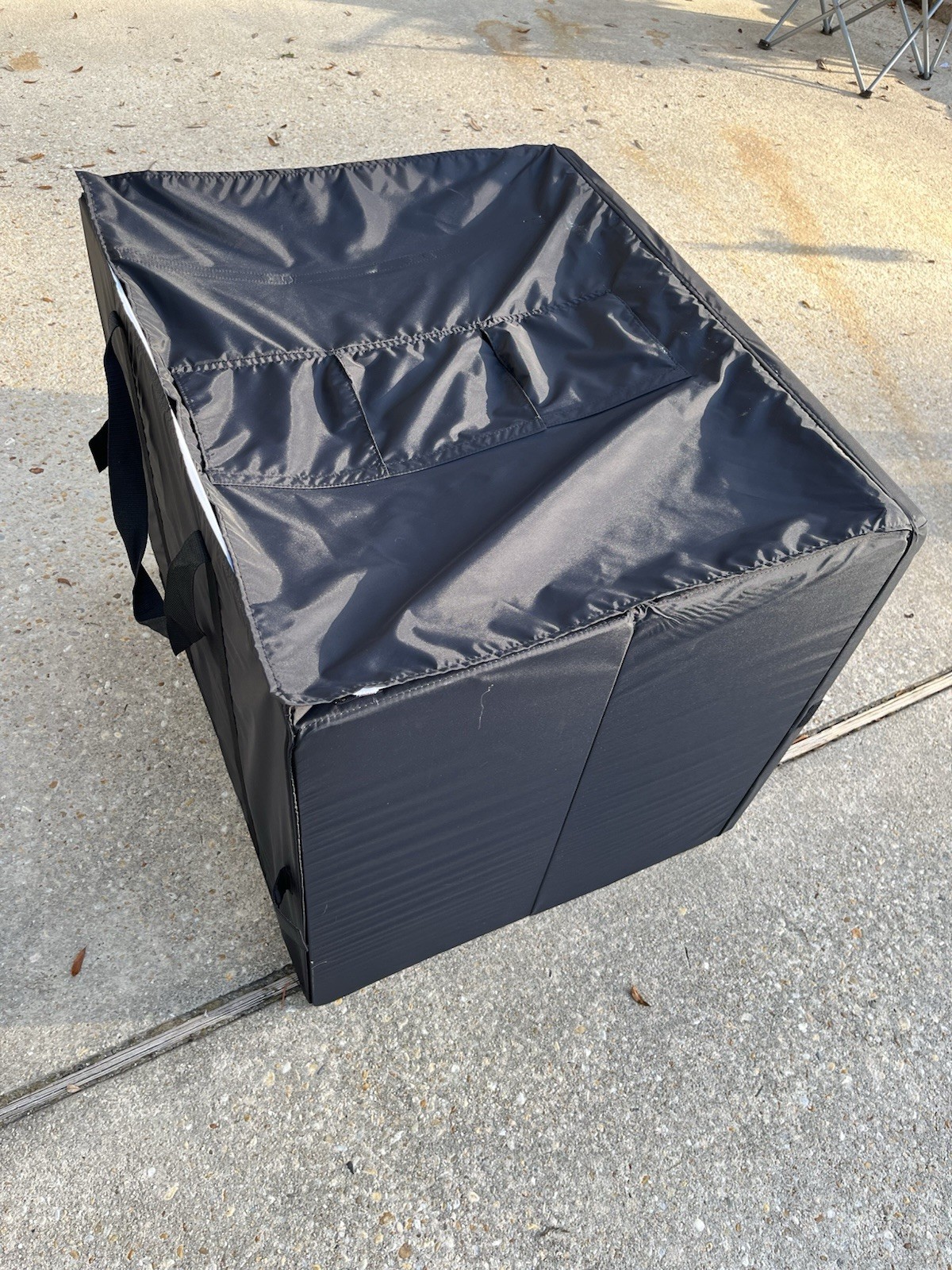 Amazon Basics Portable Foldable Photo Studio Box with LED Light – 25 x 30 x 25in