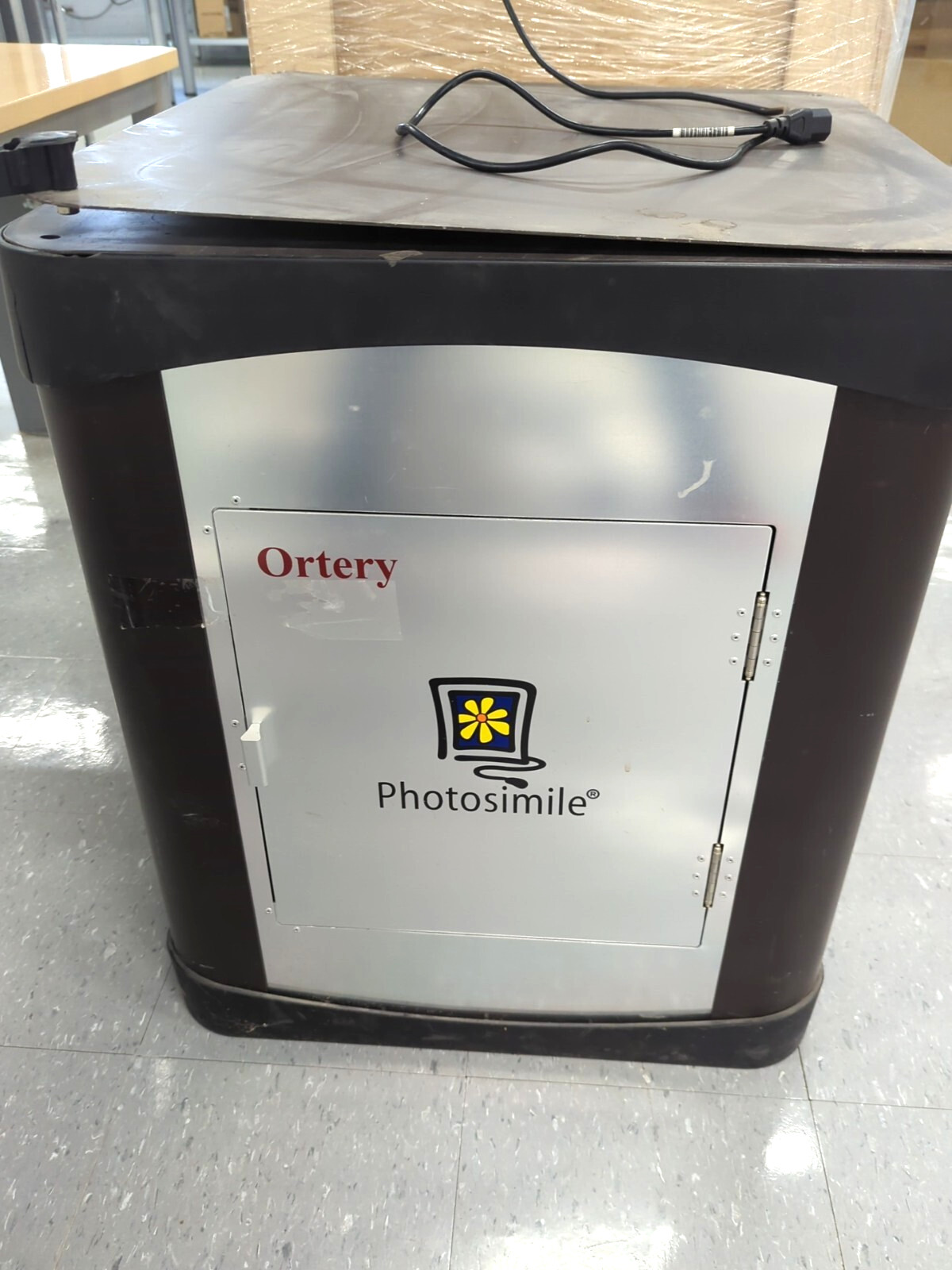 Ortery Photosimile Digital Photography Studio Photo Light Box with Software