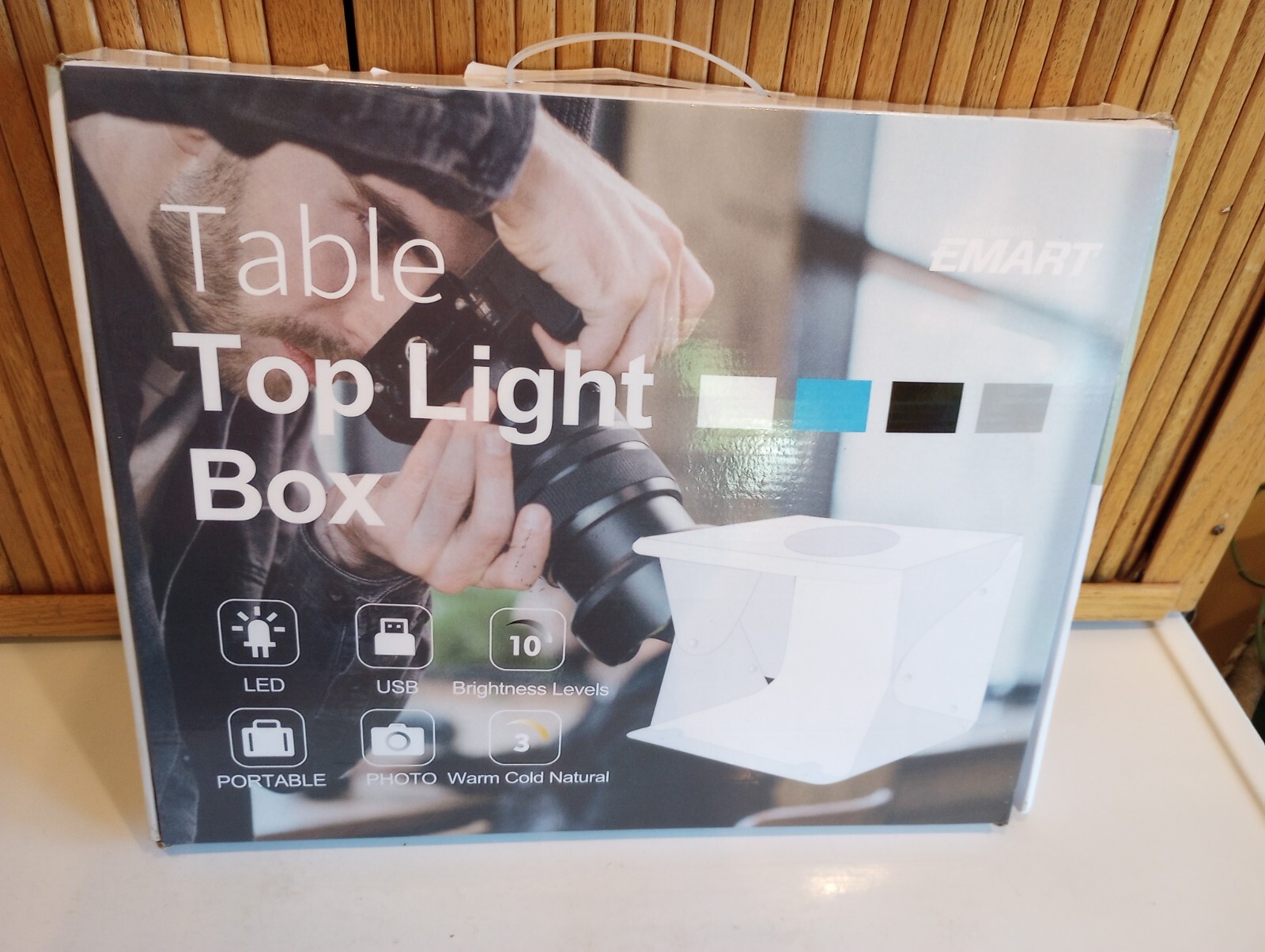 Brand NEW Emart Table Top Light Box