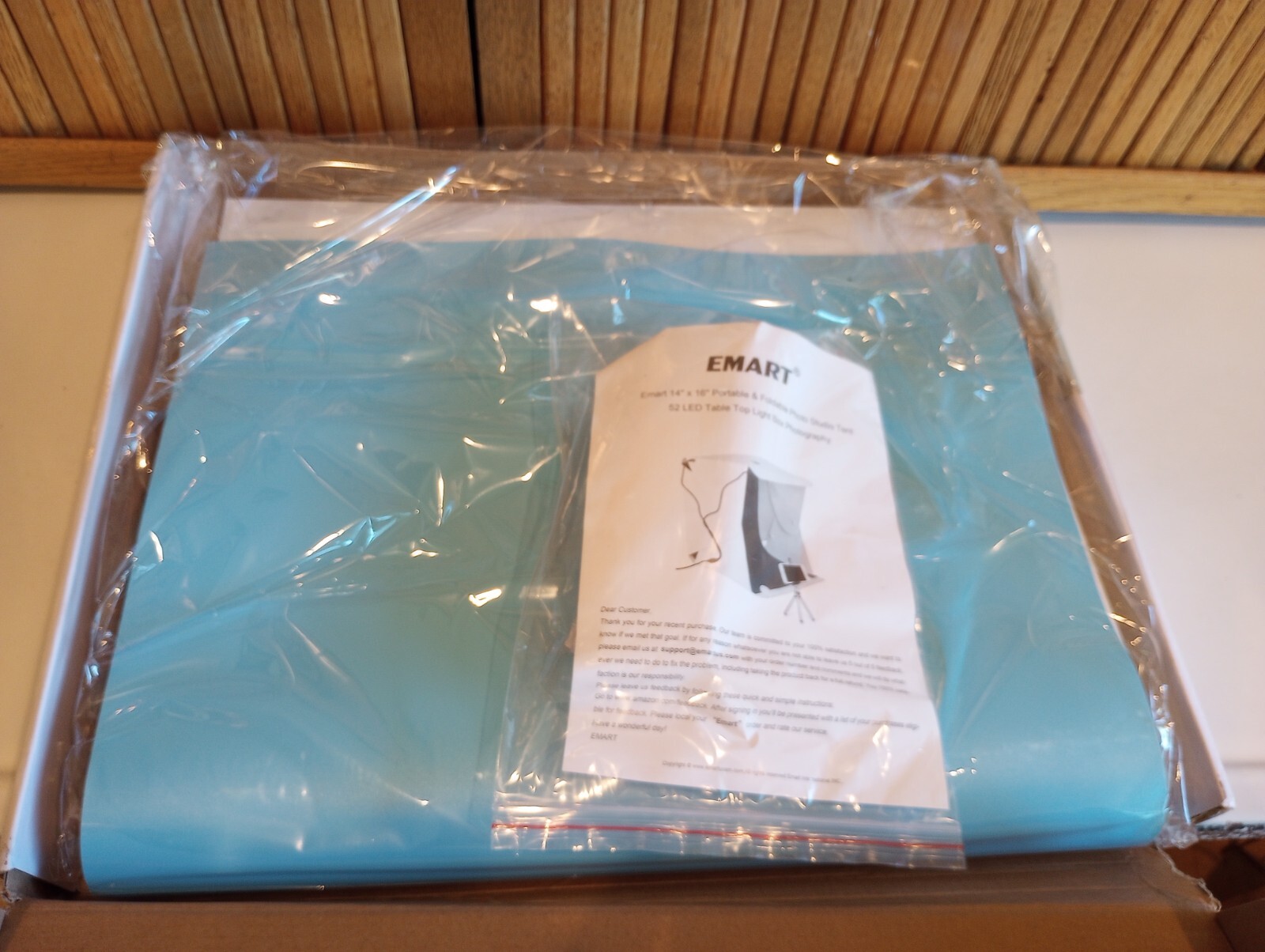 Brand NEW Emart Table Top Light Box