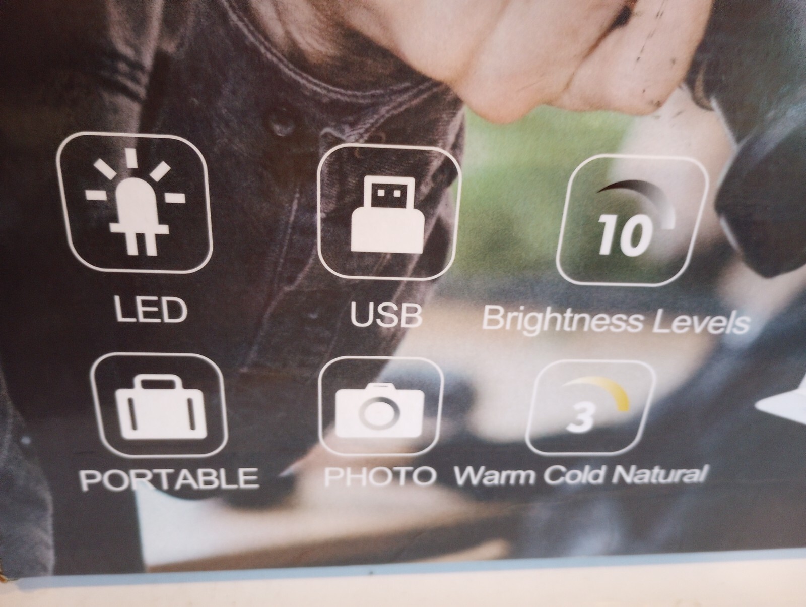 Brand NEW Emart Table Top Light Box