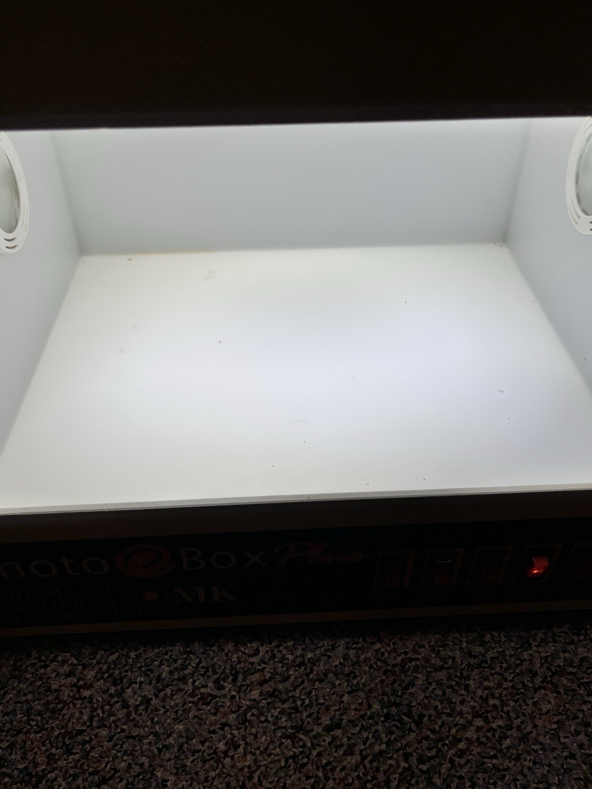 MK Digital Direct “The Box” Photo Box Plus, Digital Lighting System, WORKS