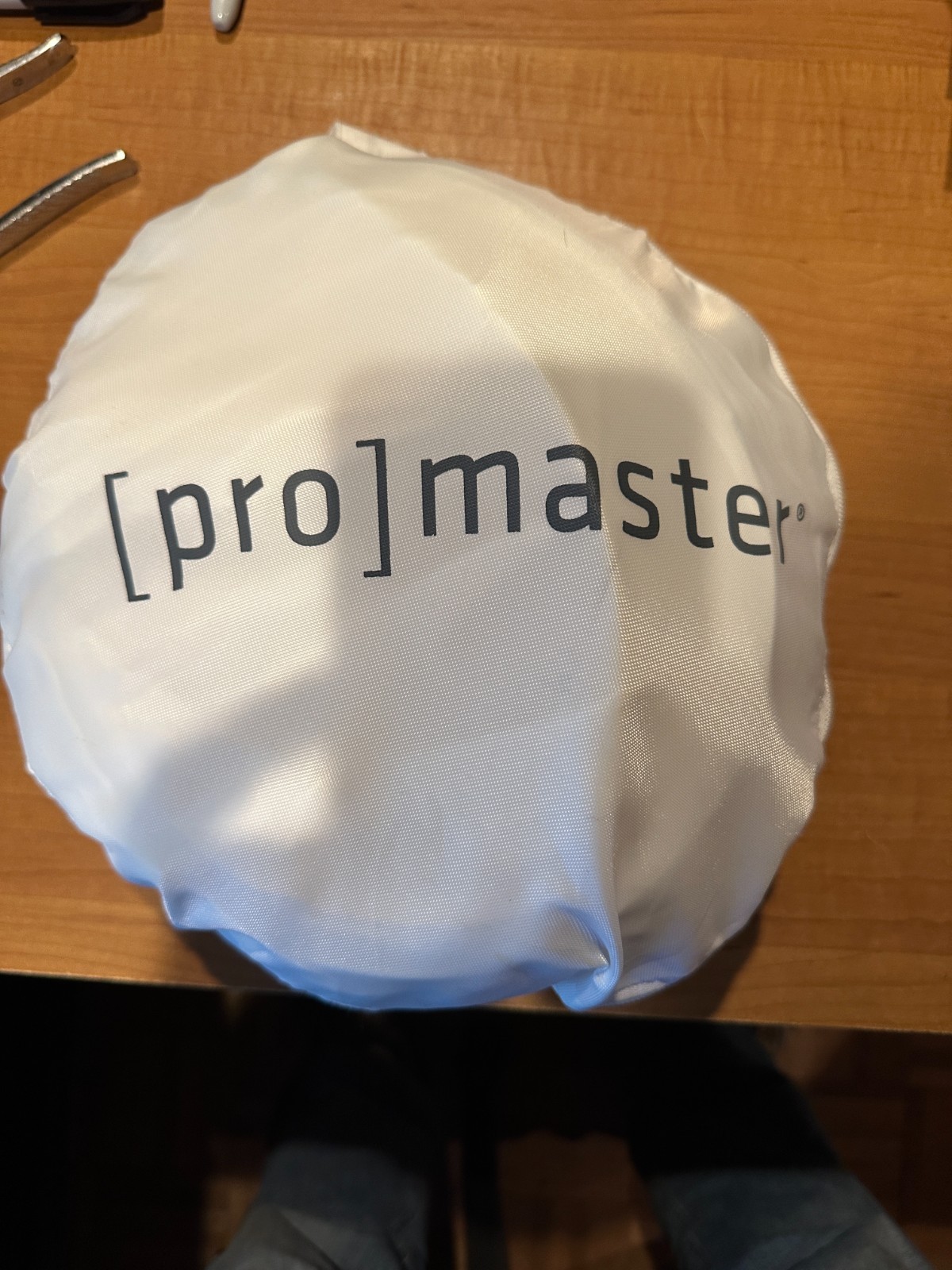 ProMaster Pop Up Lite Tent 24″x24″ & Carry Case, Without Packaging