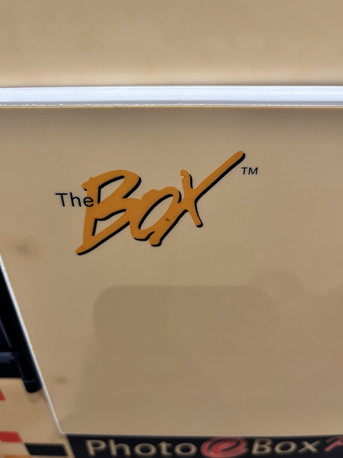 MK Digital Direct “The Box” Photo Box Plus, Digital Lighting System, WORKS