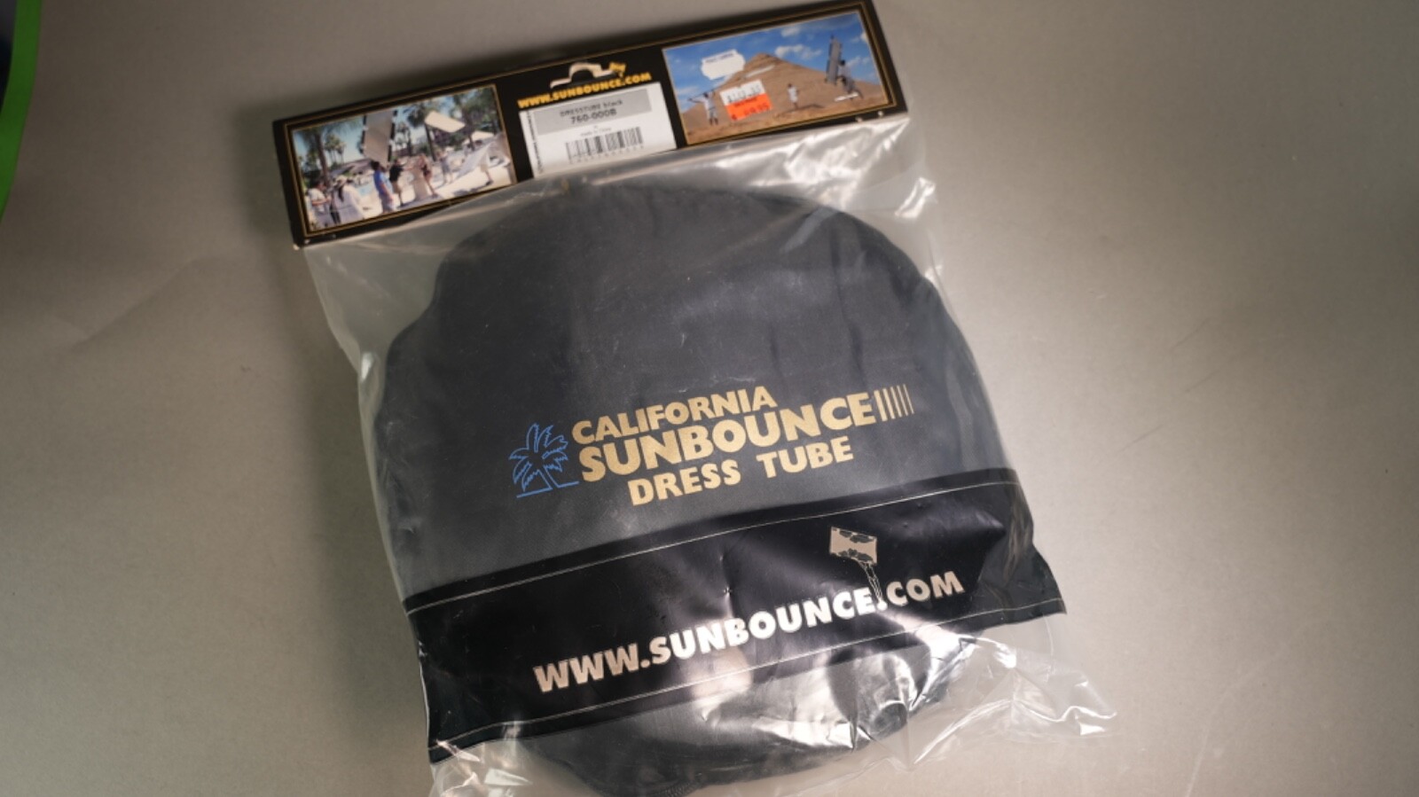 CALIFORNIA SUNBOUNCE DRESS TUBE BLACK, (760-000B) PORTABLE DRESSING ROOM