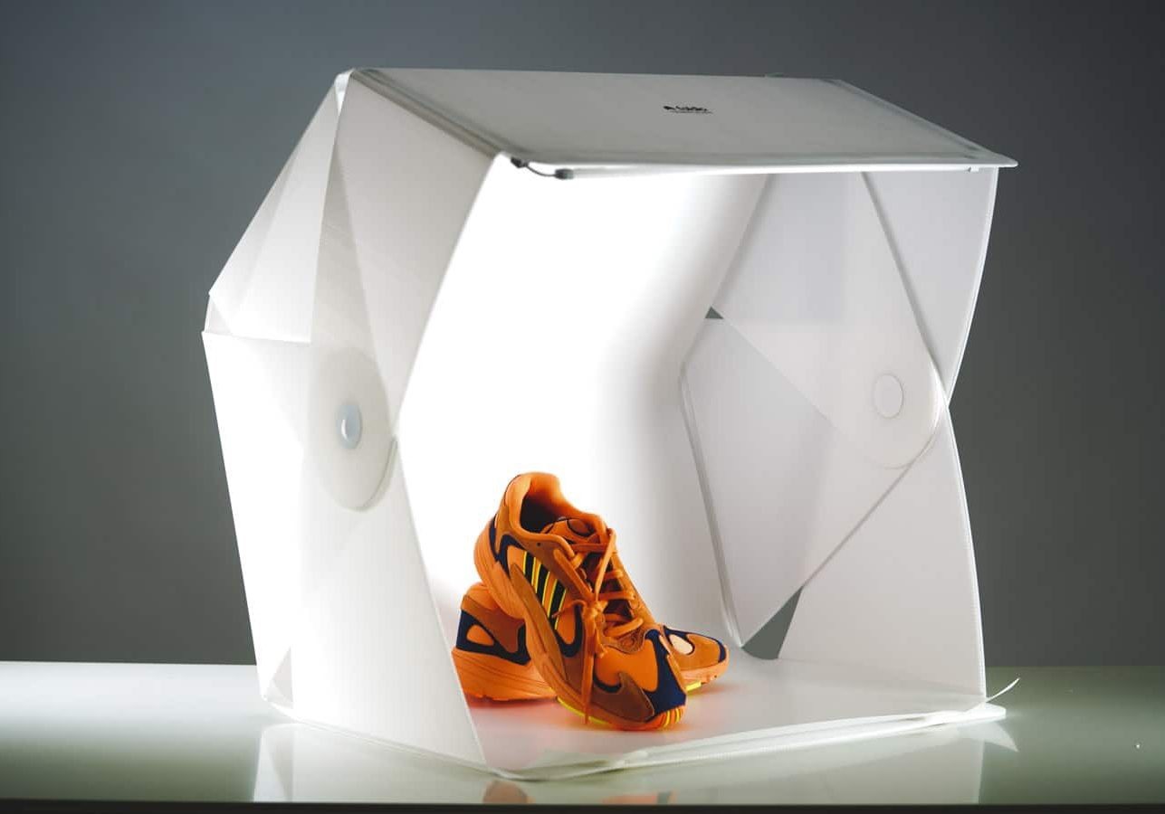 Foldio3 Photo Studio Box – original box, manual, light and backdrops — MINT